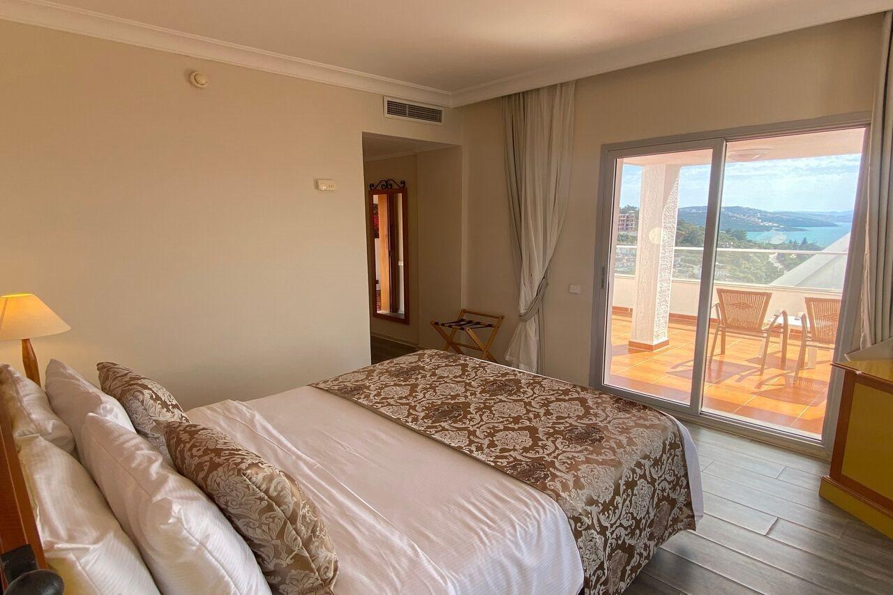 Roseira Beach Resort Gulluk Zewnętrze zdjęcie