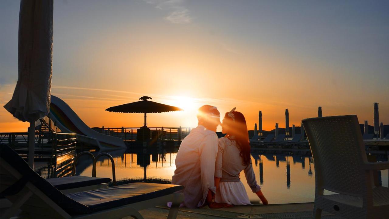 Roseira Beach Resort Gulluk Zewnętrze zdjęcie