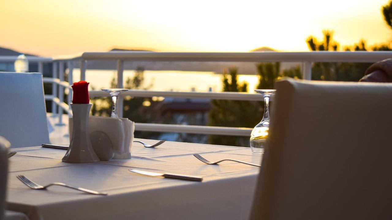 Roseira Beach Resort Gulluk Zewnętrze zdjęcie